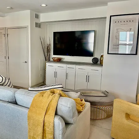 Modern Fully Renovated Suite & Loft In Downtown Trenton Exterior photo