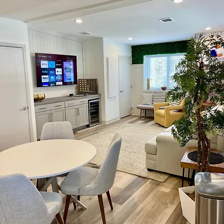 Modern Fully Renovated Suite & Loft In Downtown Trenton Exterior photo