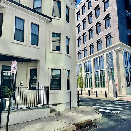 Modern Fully Renovated Suite & Loft In Downtown Trenton Exterior photo
