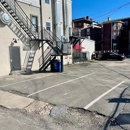Modern Fully Renovated Suite & Loft In Downtown Trenton Exterior photo