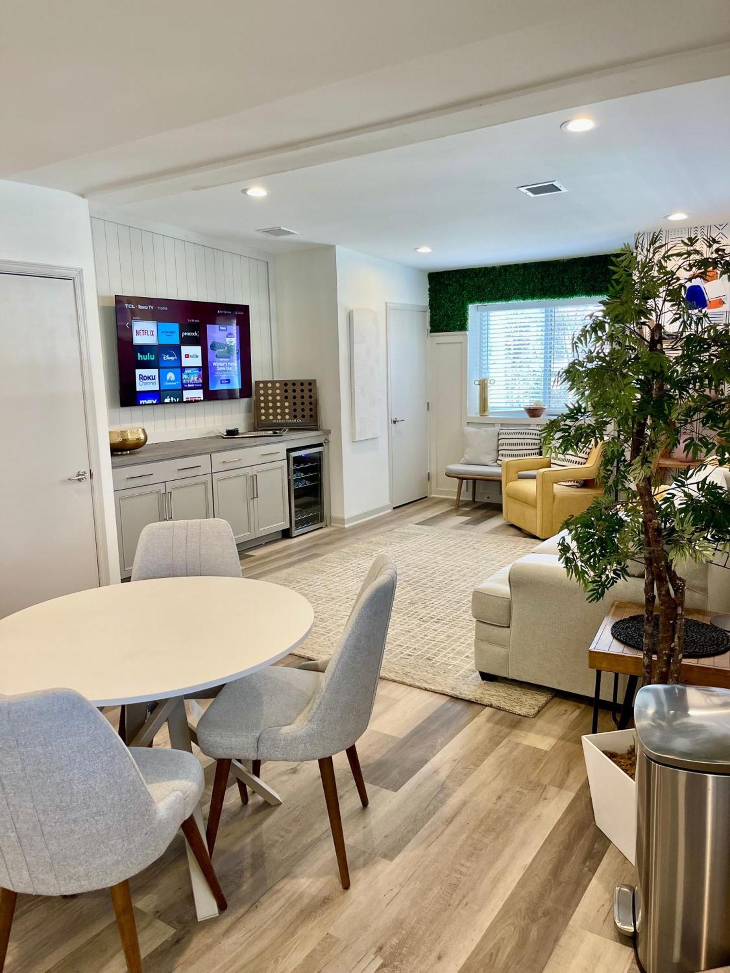 Modern Fully Renovated & Loft In Downtown *