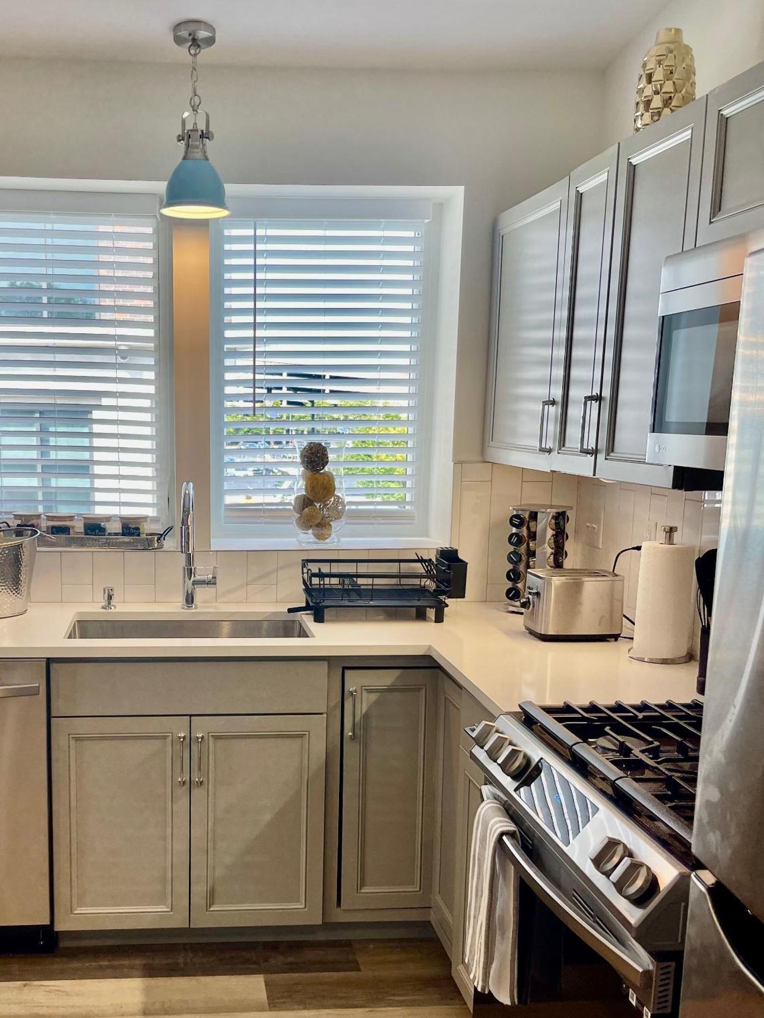 Modern Fully Renovated & Loft In Downtown Trenton