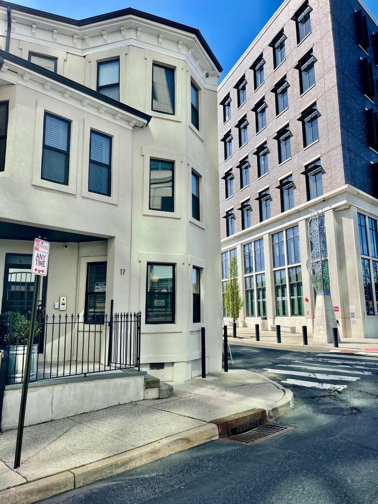 Apartment Modern Fully Renovated & Loft In Downtown Trenton