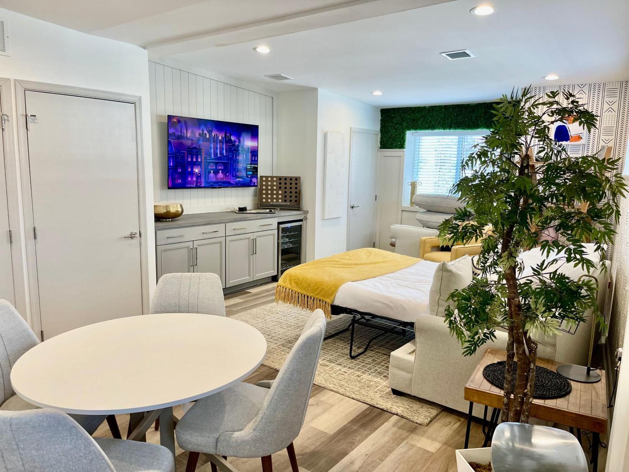 Modern Fully Renovated & Loft In Downtown